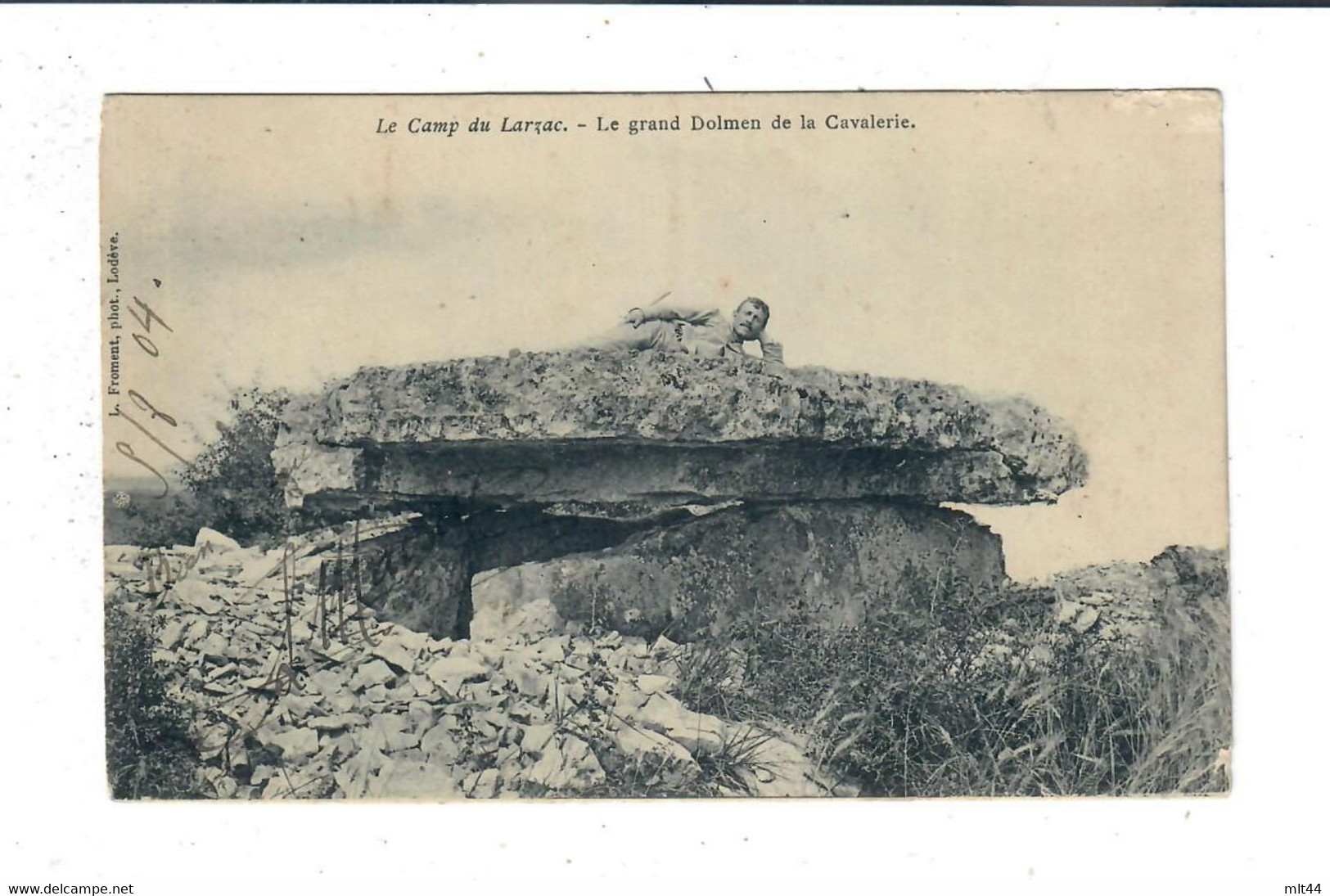 Theme -  - 12 -Le Camp Du Larzac - Le Grand Dolmen De La Cavalerie - Circulée En 1905 - Photo L Froment Lodève - 2 Scans - Dolmen & Menhirs