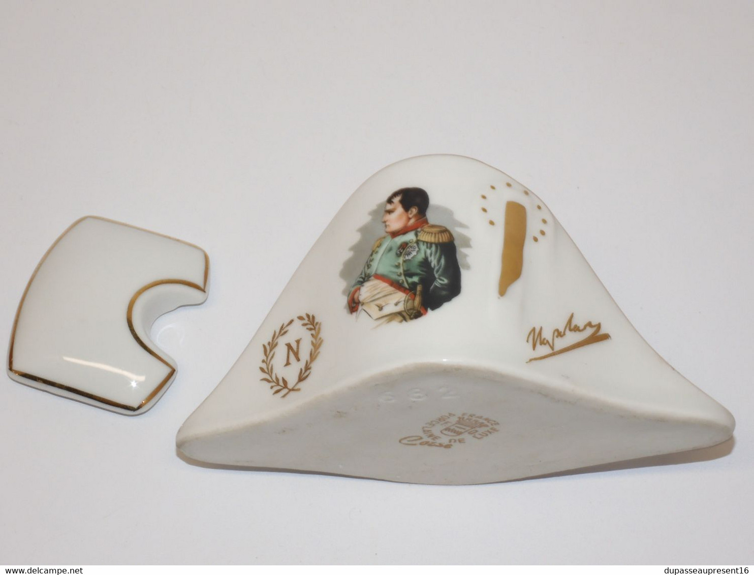 * SUPPORT ENCRIER BICORNE NAPOLEON PORCELAINE CORSE COLLECTION VITRINE BUREAU  E - Inkwells