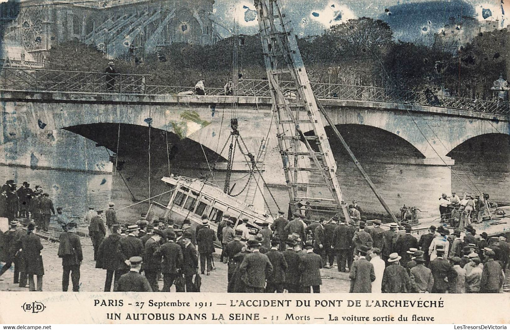 CPA L'accident Du Pont De L'archeveche - Un Autobus Dans La Seine - 11 Morts - La Voiture Du Fleuve - Pub Chocolat Louit - Katastrophen