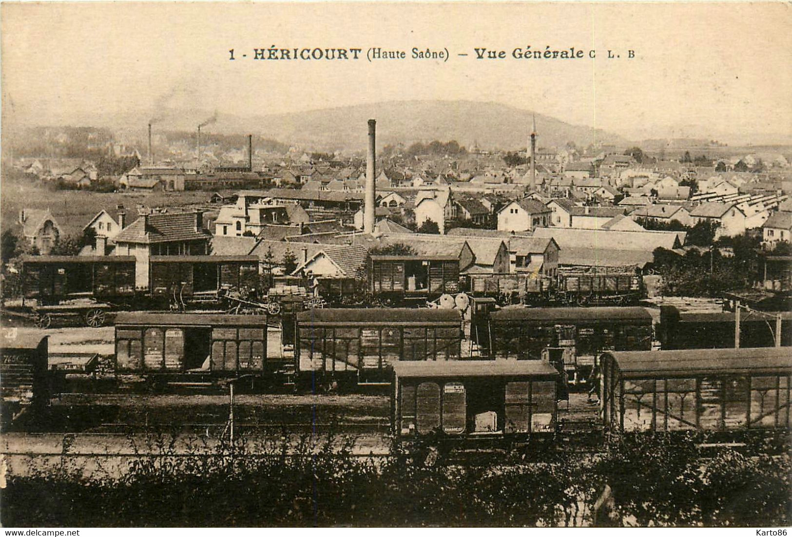 Héricourt * Vue Générale Sur La Commune * La Gare * Ligne Chemin De Fer * Wagons * Usines - Héricourt