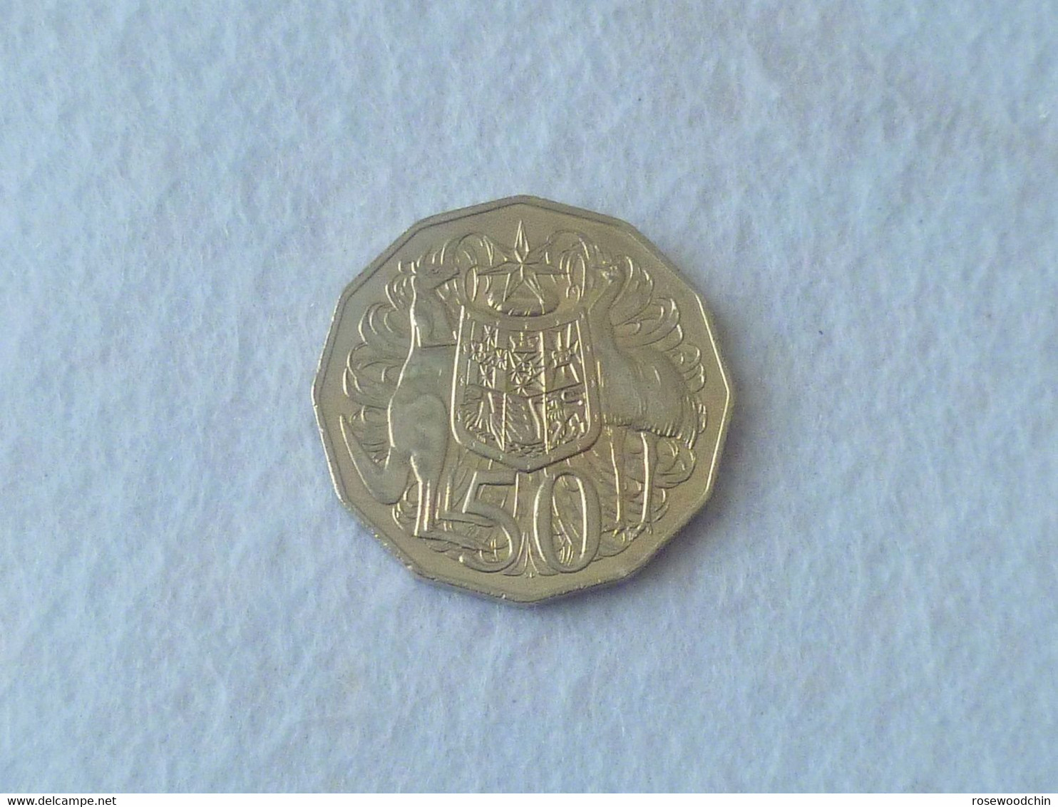 Vintage !  One Pc. Of 1996 AUSTRALIA Queen Elizabeth II QE II - Fifty (50) Cents Coin (#168F) - Sonstige & Ohne Zuordnung