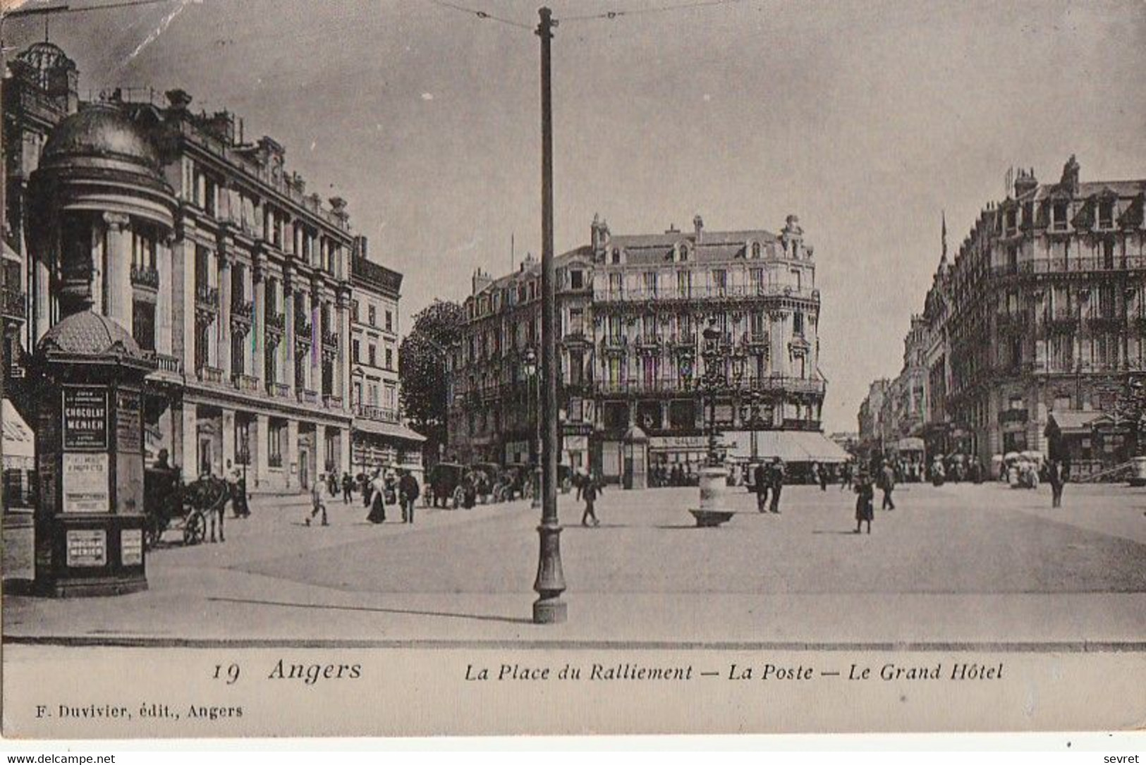 ANGERS. - La Place Du Ralliement - La Poste - Le Grand Hôtel. Carte Glacée - Angers