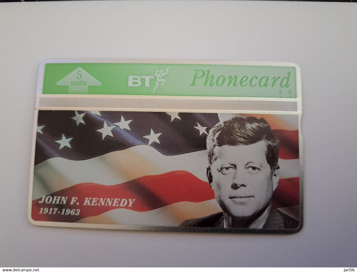 GREAT BRETAGNE  5 UNITS JOHN F KENNEDY / FLAG STARS/STRIPES / SERIE; 305K      **11480** - BT Emissions Etrangères