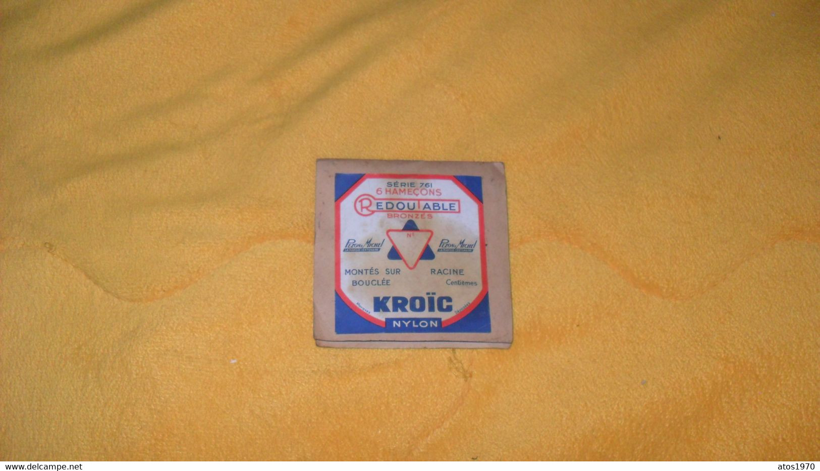 POCHETTE ANCIENNE SERIE 761. 6 HAMECONS REDOUTABLE BRONZES PEZON & MICHEL..KROIC NYLON - Fishing