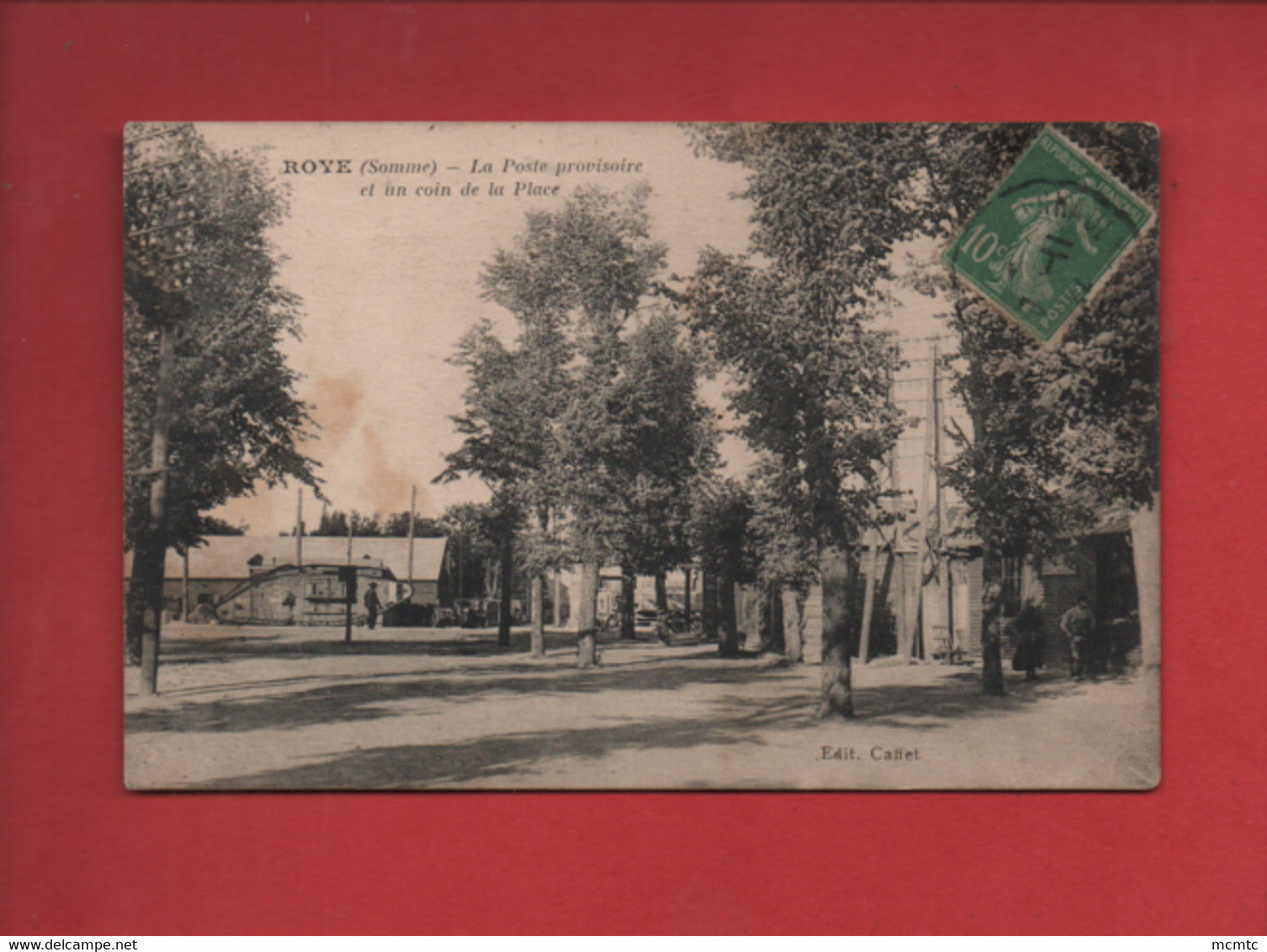 CPA  - Roye -(Somme) - La Poste Provisoire Et Un Coin De La Place  -( Tank ) - Roye