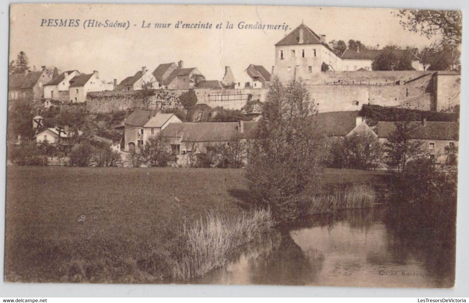 CPA France - Haute Saône - Pesmes - Le Mur D Enceinte Et La Gendarmerie - Cours D Eau - Oblitérée 18 Janvier 1927 - Pesmes