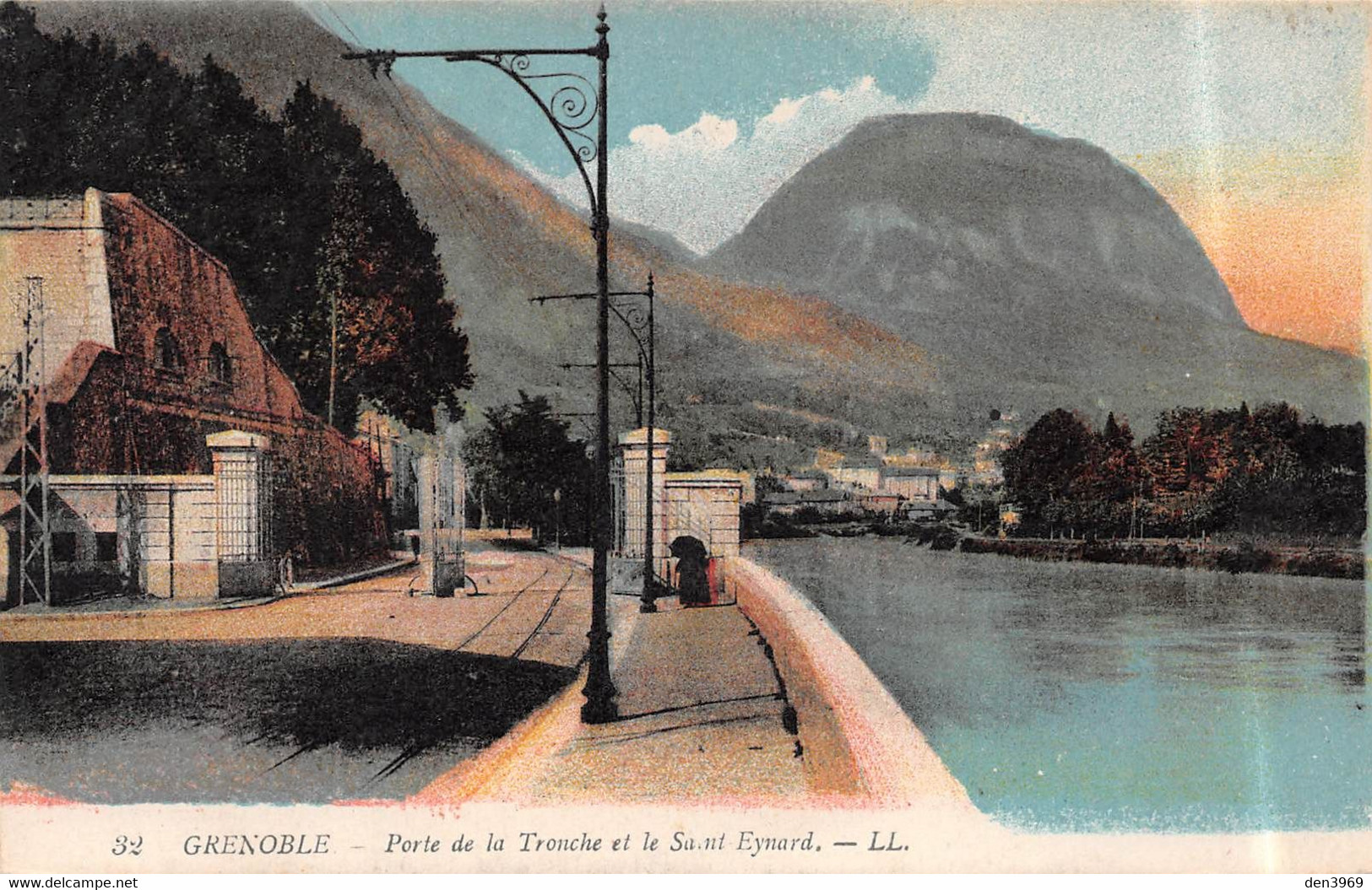 Porte De La TRONCHE Par Grenoble (Isère) Et Le Saint-Eynard - La Tronche