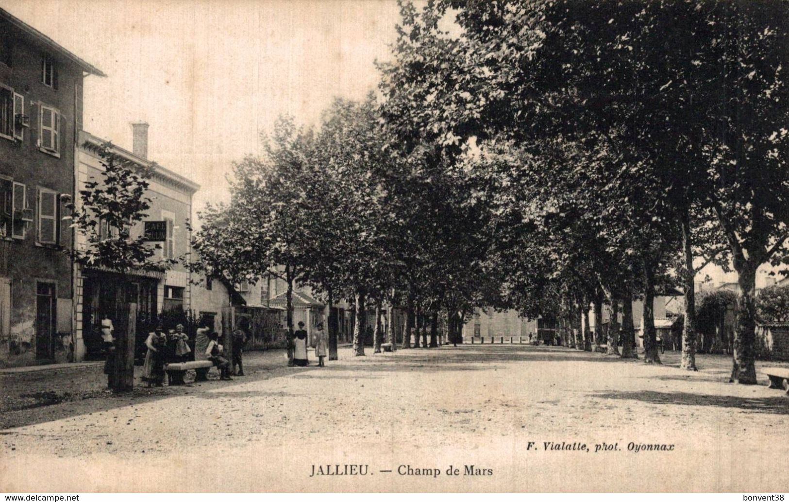 I0610 - JALLIEU - D38 - Champ De Mars - Jallieu