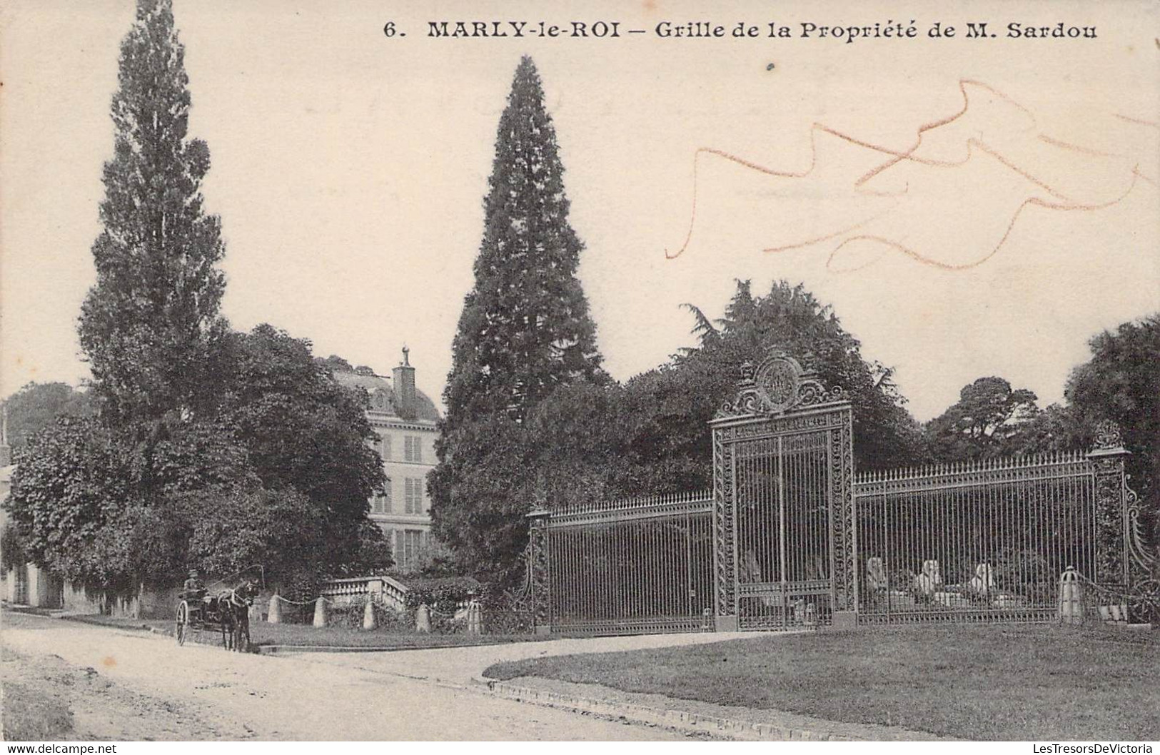 CPA Précurseur - 78 - MARLY LE ROI - Grille De La Propriété De M. Sardou - Calèche En Second Plan - A Ossart Rueil - Marly Le Roi