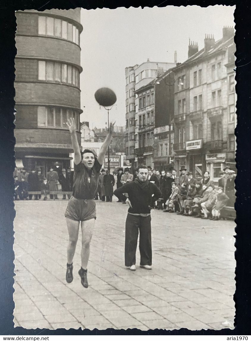 Saint Josse-ten-Noode - Place St Josse - Basketball Photos 1950 - St-Josse-ten-Noode - St-Joost-ten-Node