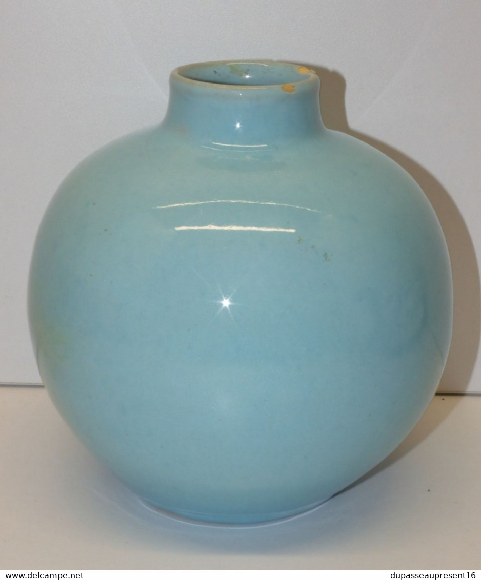 *VASE BOULE ART DECO CERAMIQUE ALFRED RENOLEAU BLEU CLAIR SORTI de GRENIER E