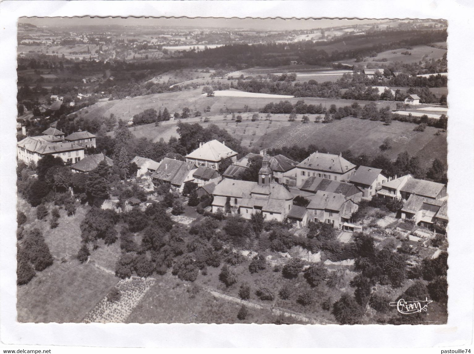 CPM. 15 X 10,5 -   BONNE-s-MENOGE  -  Vue  Aérienne - Haute-Bonne - Au Centre. Eglise  St-Nicolas - Bonne