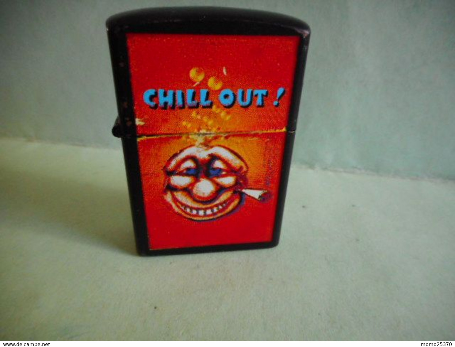 BRIQUET CHILL OUT LIGHTER Feuerzeug ENCENDEDOR ACCENDINO AANSTEKER 打火机 Léttari ライター - Autres & Non Classés