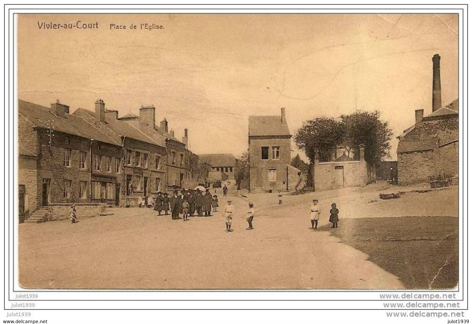 VIVIER . VRIGNE . SEDAN ..-- Place De L' Eglise . 1919 Vers CHATEAURENARD ( Mme TARPIN . MOINET ) , Loiret . Vverso . - Sedan