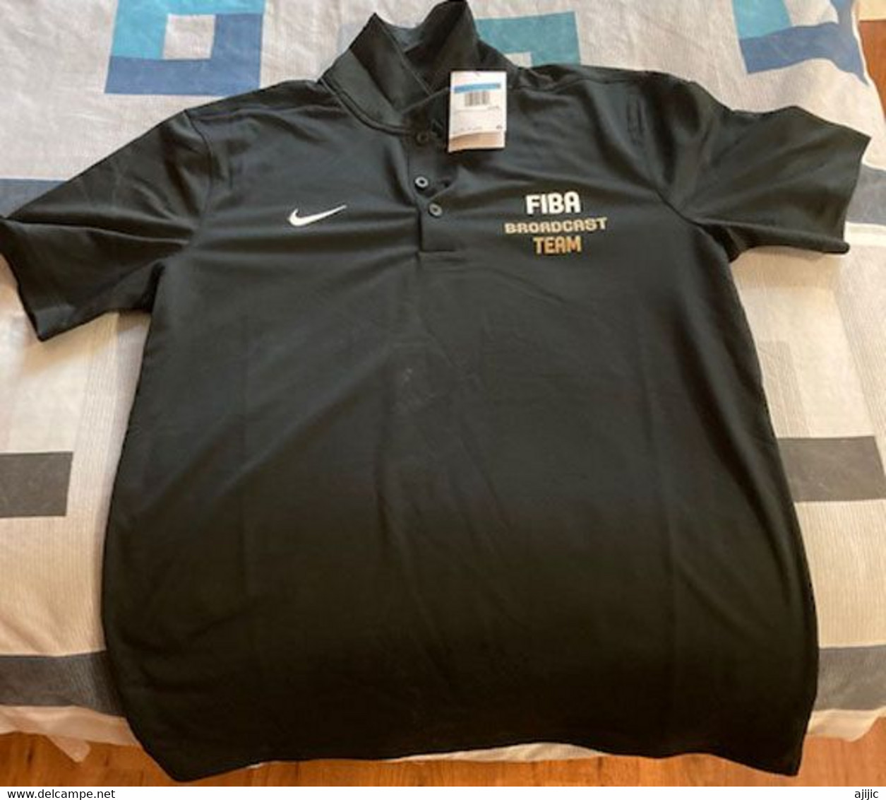 FIBA Final (Berlin,Germany) EuroBasket 2022 Broadcast Team Nike T'Shirt (brand New) Mens.Suggested Retail $ 44,00 - Bekleidung, Souvenirs Und Sonstige