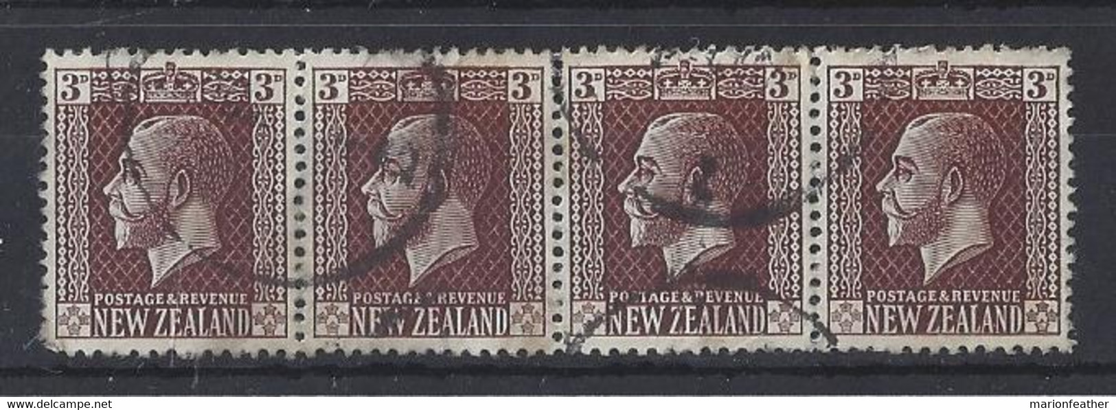 NEW ZEALAND....KING GEORGE V..(1910-36.)...." 1925.".......3d X STRIP OF 4........P14 X P15.......VFU..... - Usati