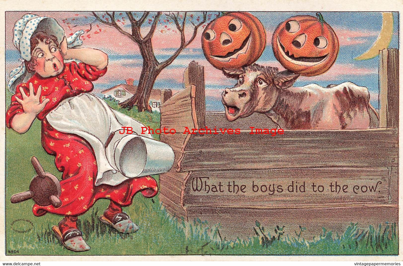 344617-Halloween, Julius Bien No 9804, Lady Startled By Cow With JOLs On Horns - Halloween