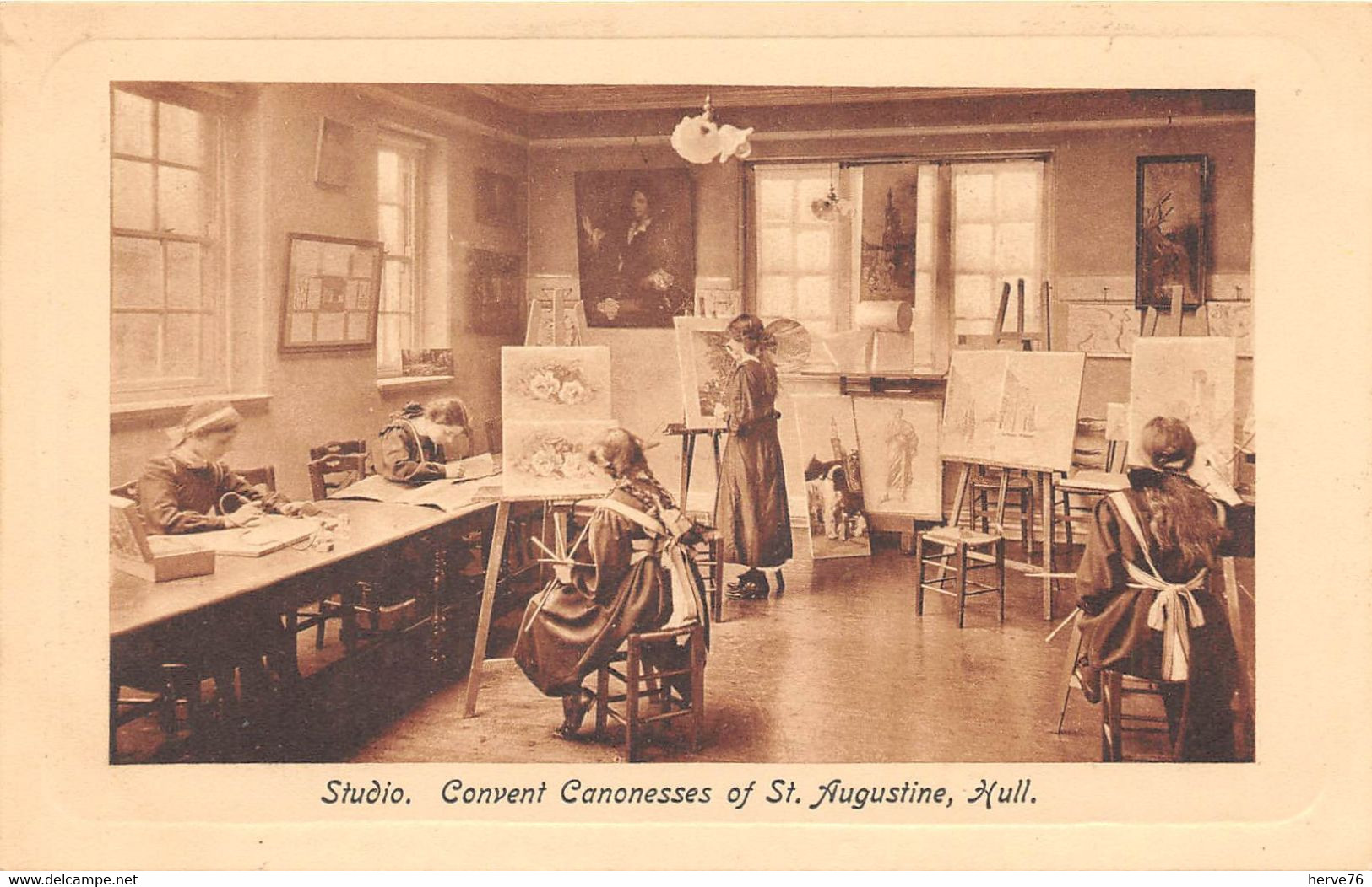 ROYAUME-UNI - HULL - Studio - Convent Canonesses Of St Augustine - Hull