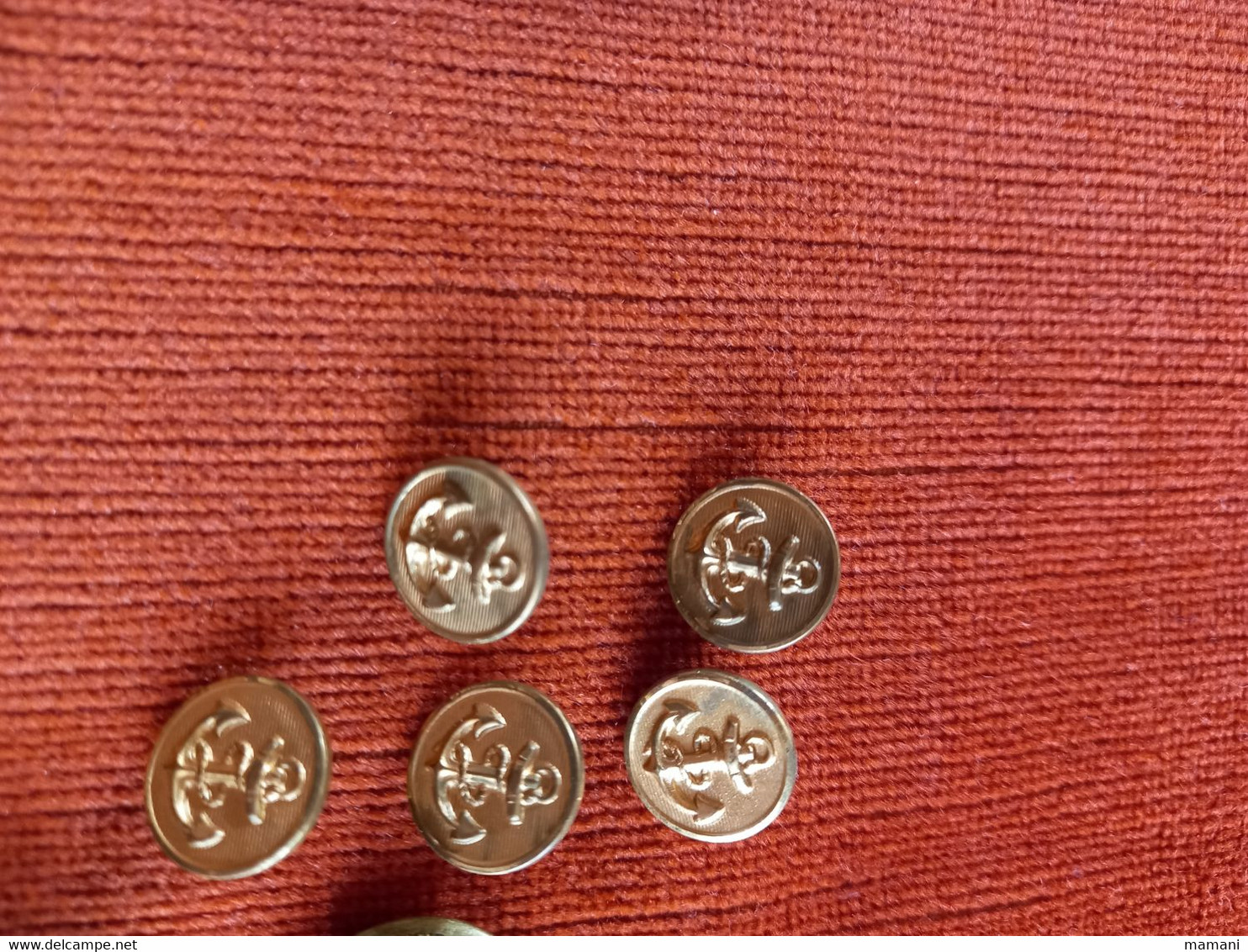 7 Boutons Militaria - Buttons