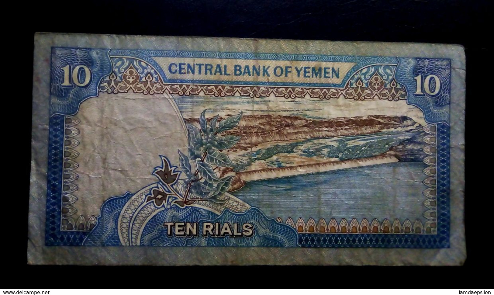 A6   YEMEN   BILLETS DU MONDE    BANKNOTES  10 RIYALS 1990 - Yémen