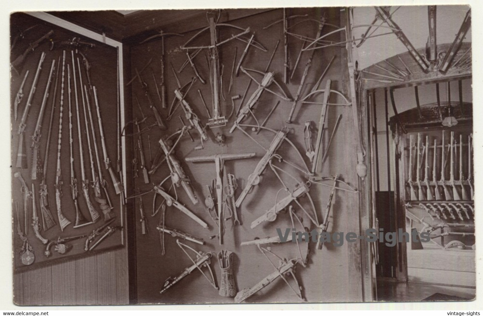 Gun Shop Exhibition: Crossbows, Rifles & Pistols (Vintage RPPC Sepia ~1910s/1920s) - Tir (Armes)