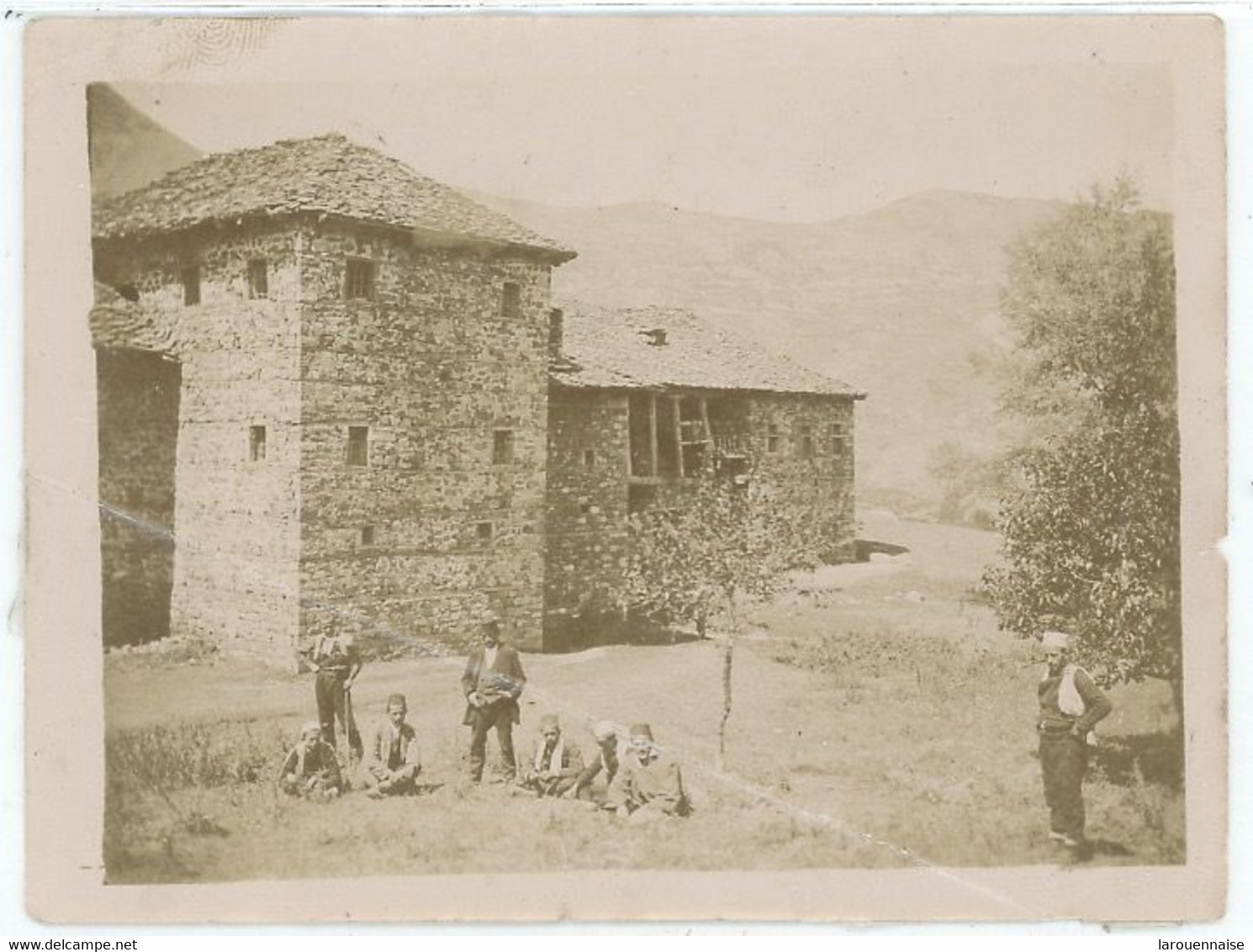 ALBANIE - SINAPREMTE - PHOTO (117x88)UNE MAISON D'UN NOTABLE . - Albanie