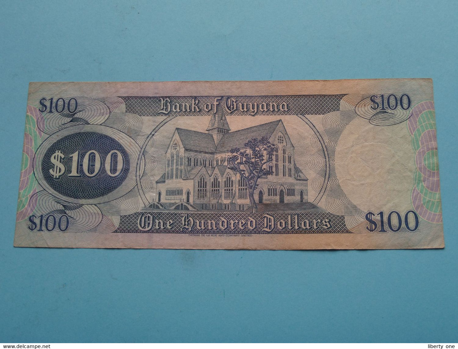 100 Dollars (A/58 716997 ) Bank Of GUYANA ( For Grade, Please See Photo ) Circulated ! - Guyana