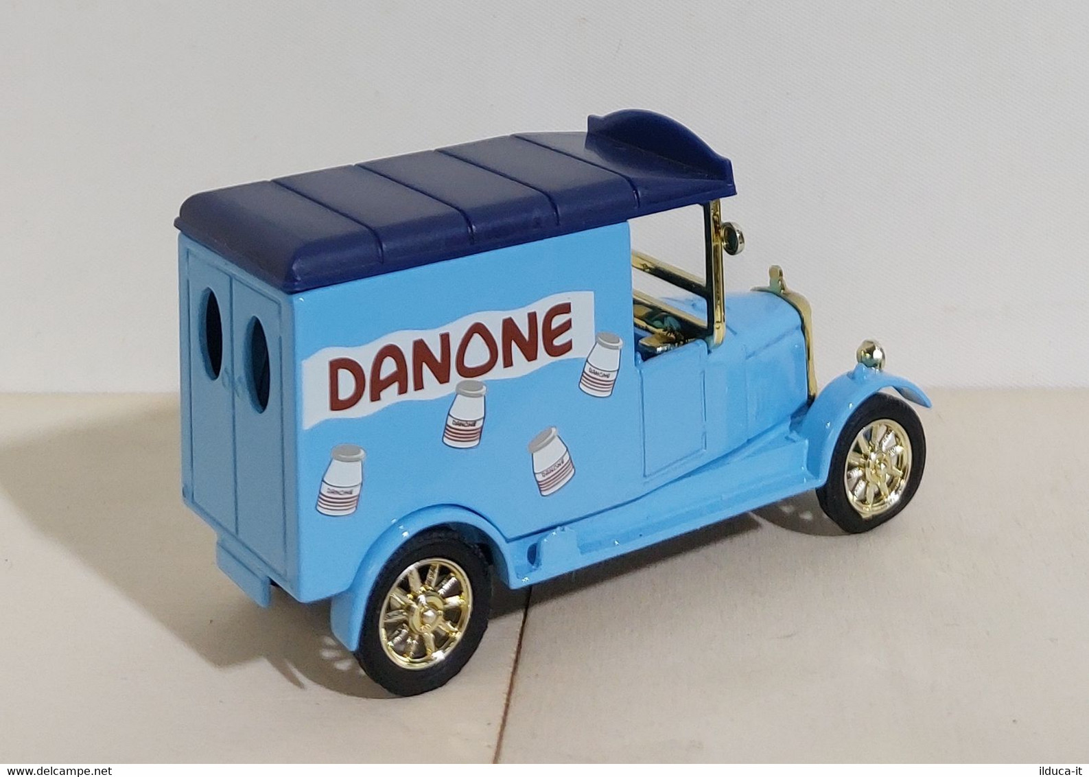 I108702 CORGI 1/43 Camion D'Epoca - Bullnose Morris Van - Danone - Corgi Toys