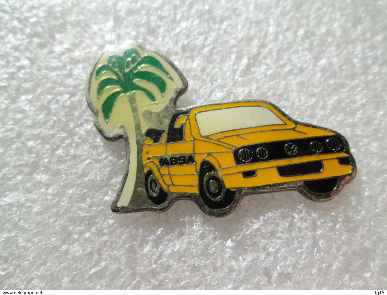 RARE   PIN'S    VOLKSWAGEN  GOLF  CABRIOLET   VABSA - Volkswagen