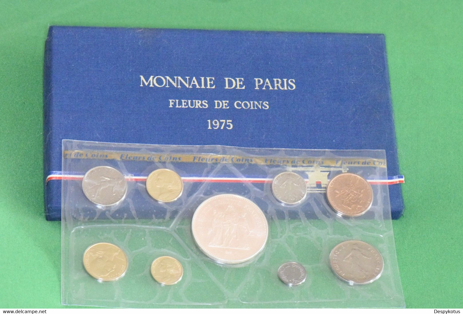 France - Coffret Monnaie De Paris Fleurs De Coins - 1975 - 09-001 - BU, BE & Coffrets