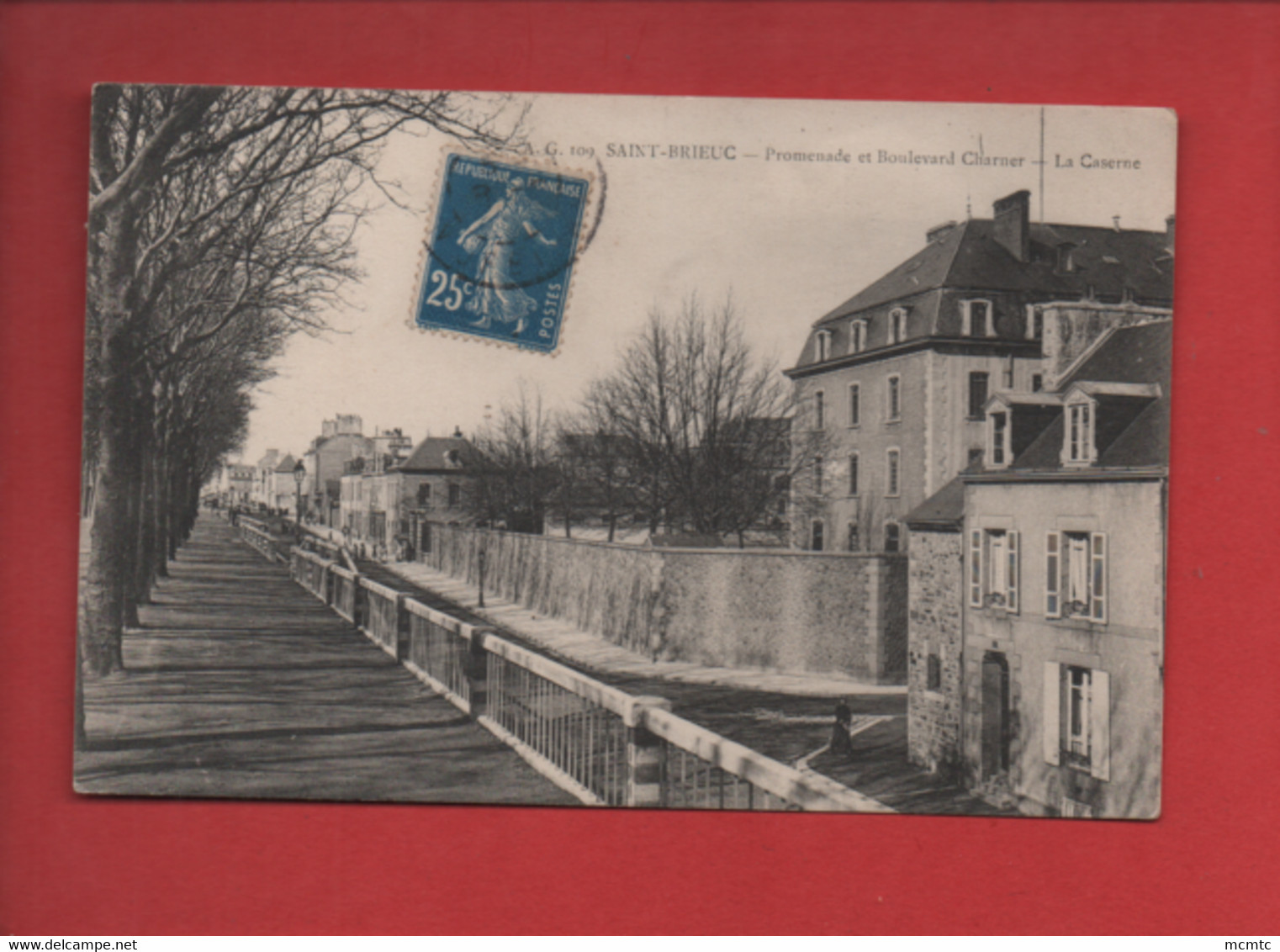 CPA  -   Saint Brieuc - Promenade Et Boulevard Charner - La Caserne - Saint-Brieuc