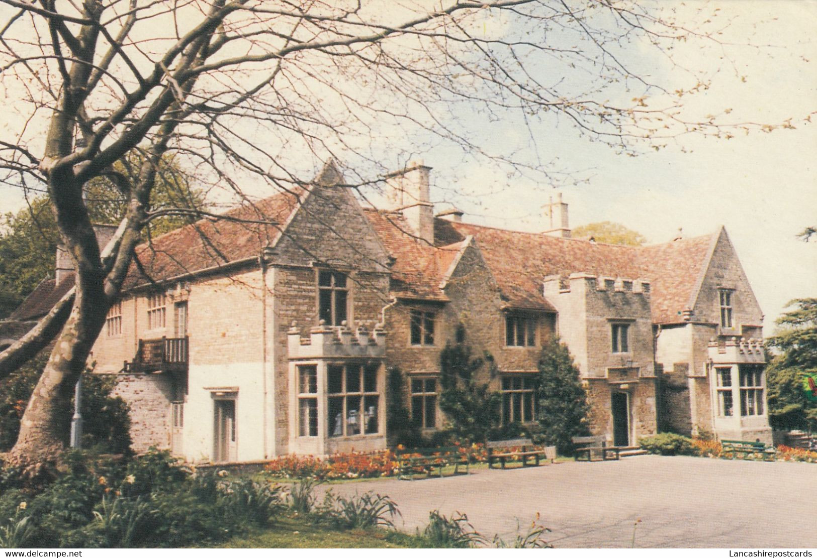 Postcard Rushden Hall Northamptonshire My Ref B25762 - Northamptonshire