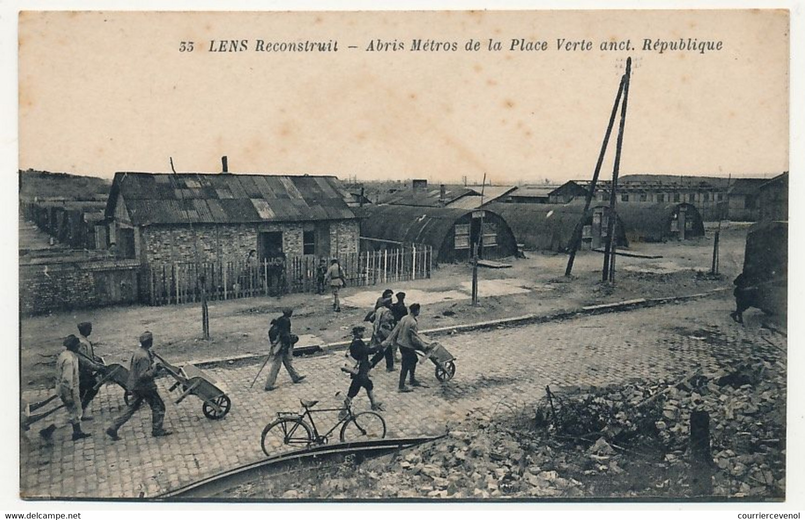 CPA - LENS (Pas De Calais) - Lens Reconstruit - Abris Métros De La Place Verte Anct République - Lens