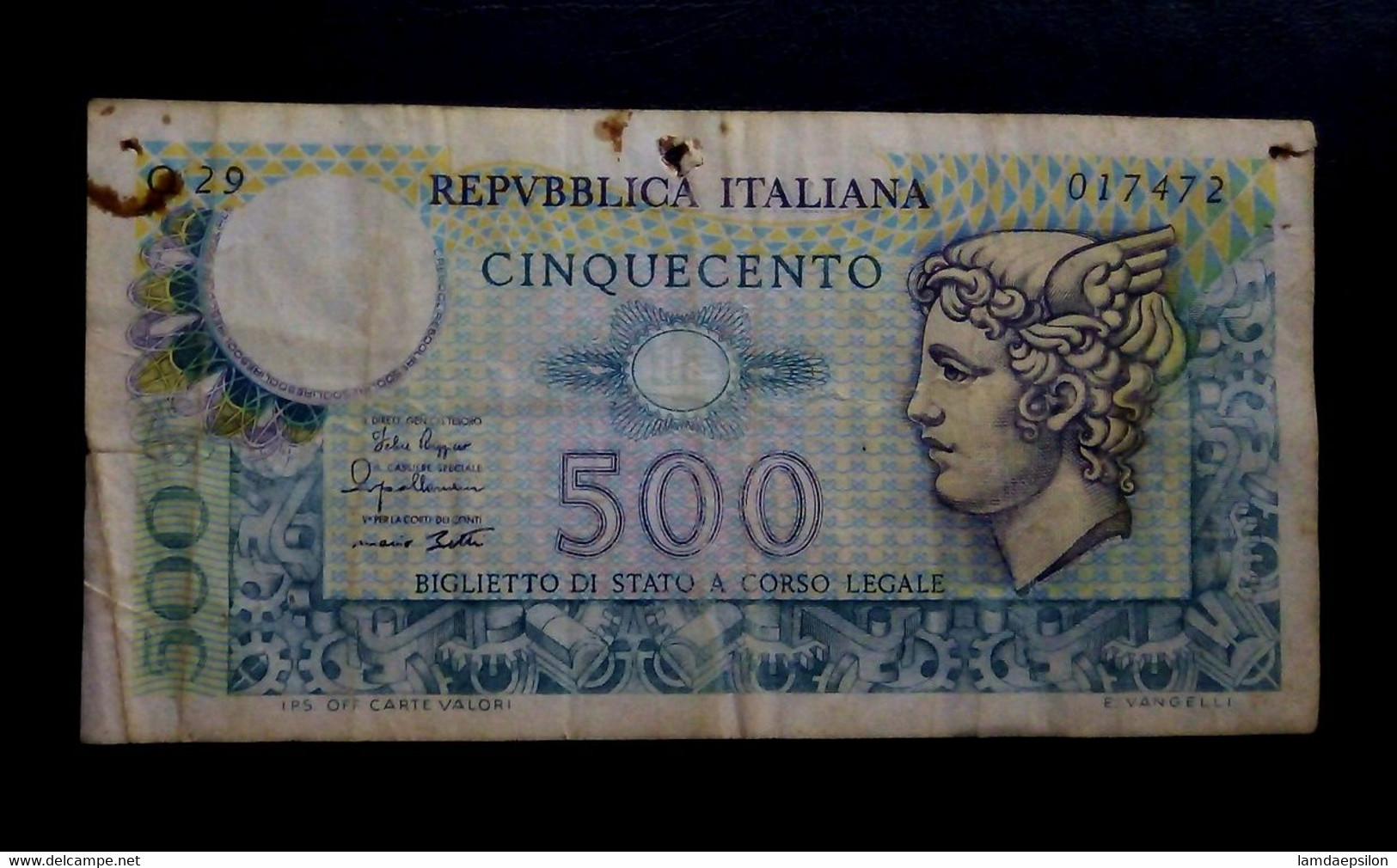 A6  ITALIE   BILLETS DU MONDE   ITALIA  BANKNOTES  500  LIRE 1979 - [ 9] Collections