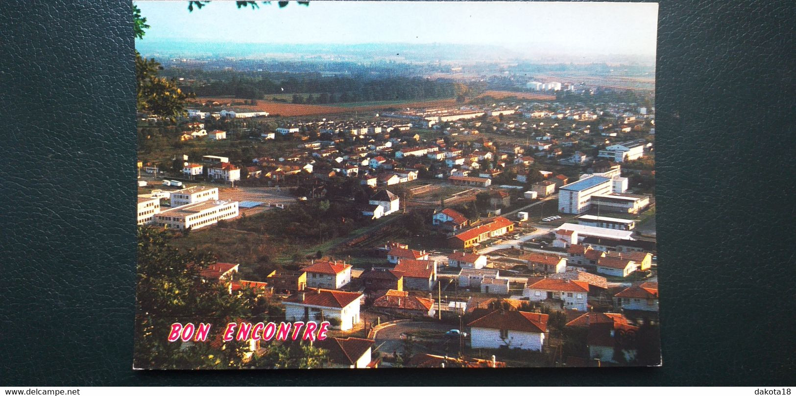 47 ,Bon Encontre , Nouveaux Quartiers Avec Cité Jasmin....vue Générale......cpsm...gf - Bon Encontre