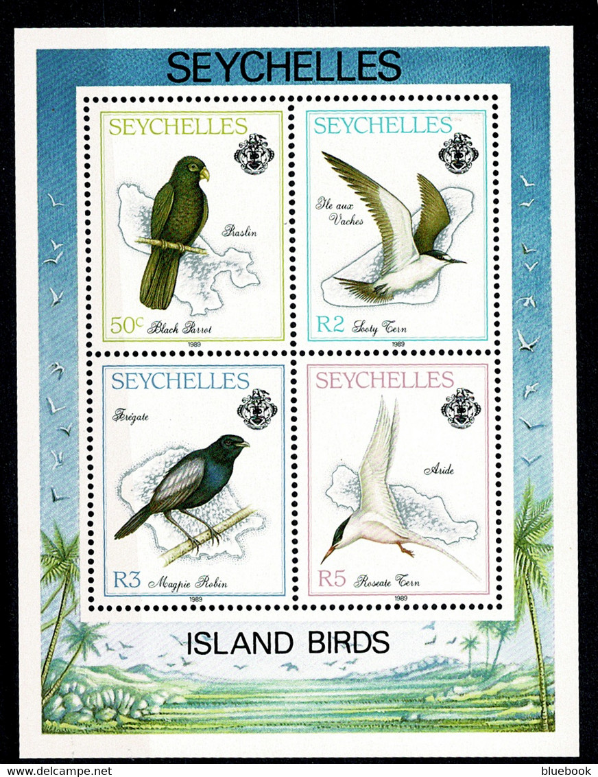 Ref 1572 - 1989 Seychelles - Island Birds - Miniature Sheet Mint Stamps - SG MS 759 - Seychelles (1976-...)