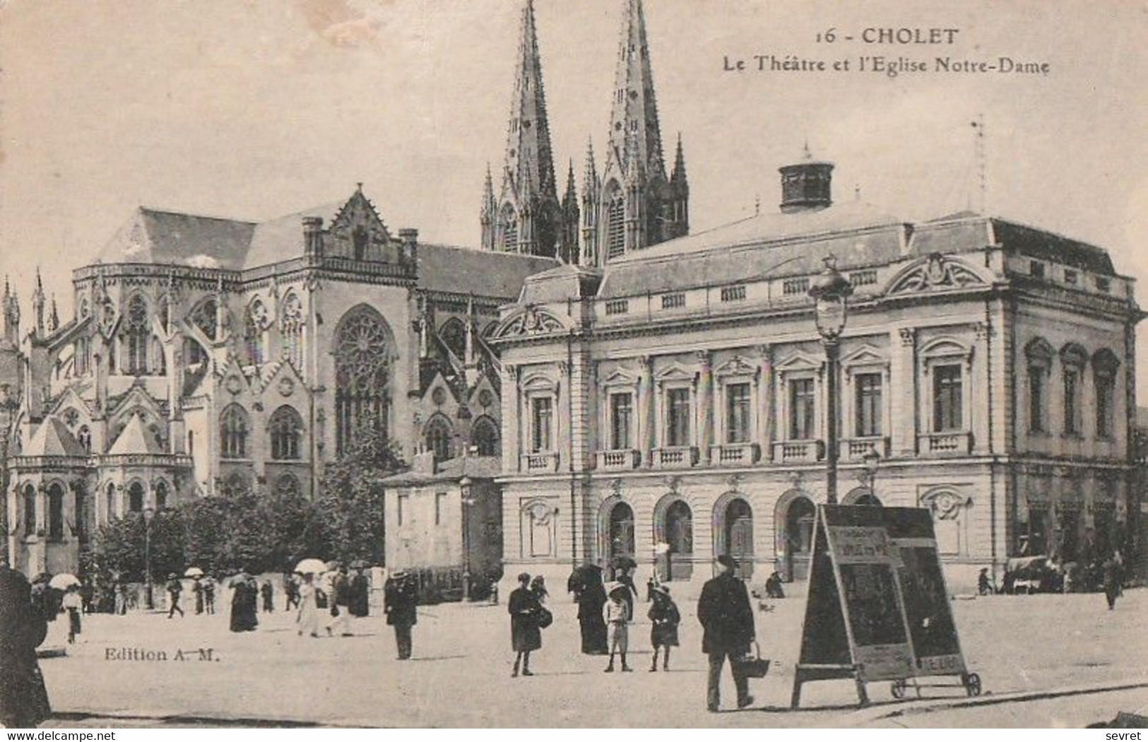 CHOLET. - Le Théâtre Et L'Eglise Notre-Dame - Cholet