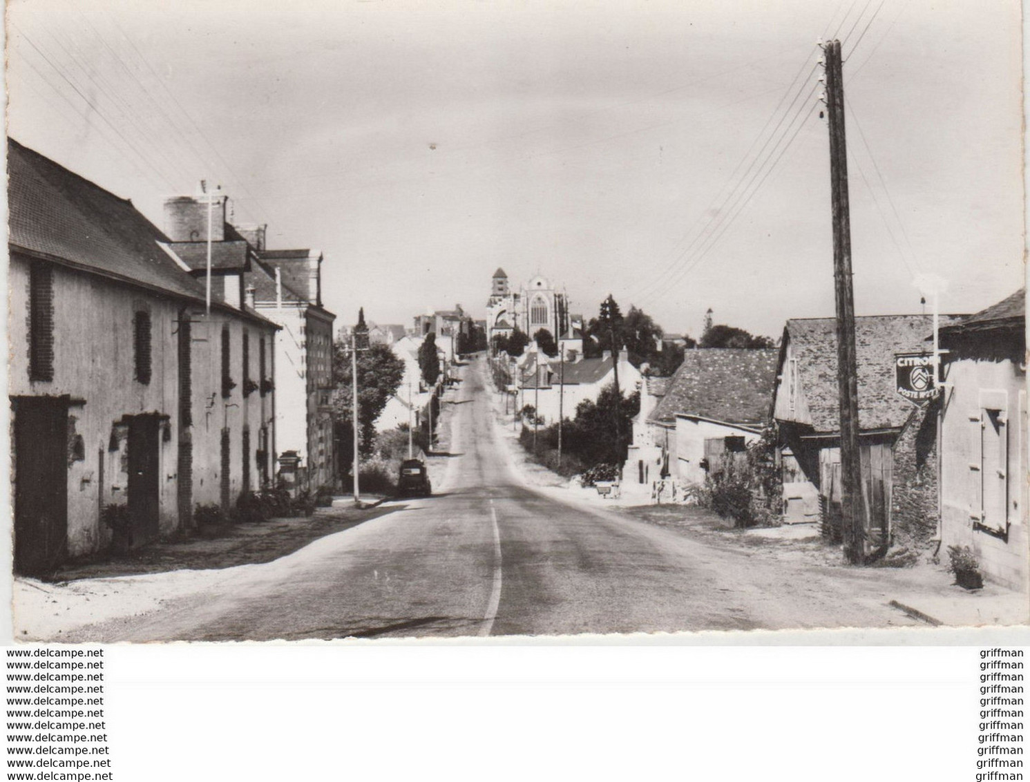 SAINT JULIEN DE VOUVANTES ROUTE D'ANGERS CPSM 9X14 TBE - Saint Julien De Vouvantes