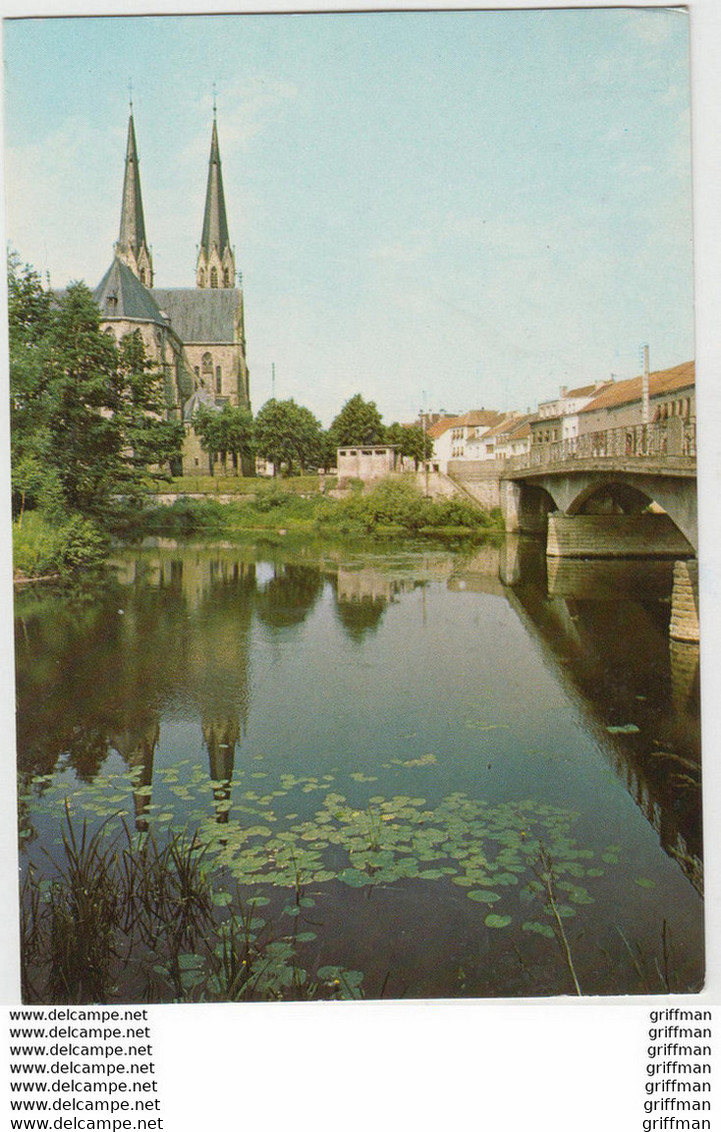 SARRALBE L'EGLISE ET PONT DE LA SARRE 1982 CPSM GM TBE - Sarralbe