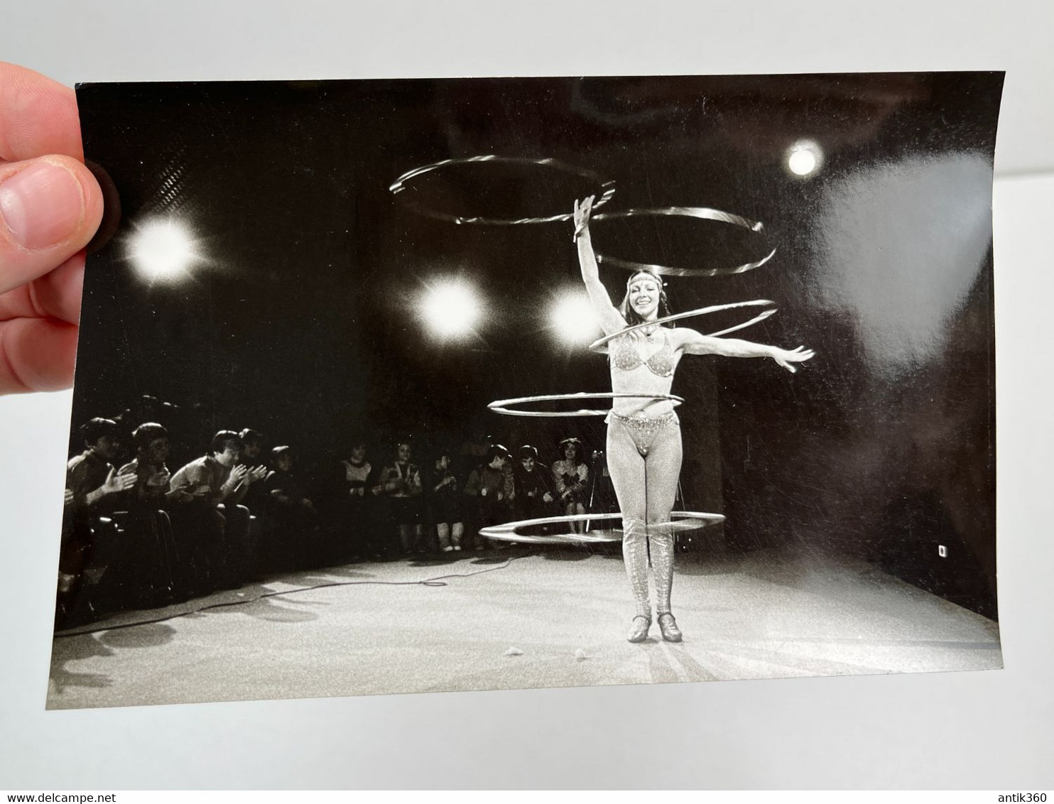 Cirque - Photo Acrobate N. Romaniouk Jongleur Hula Hoop - Circus - Famous People