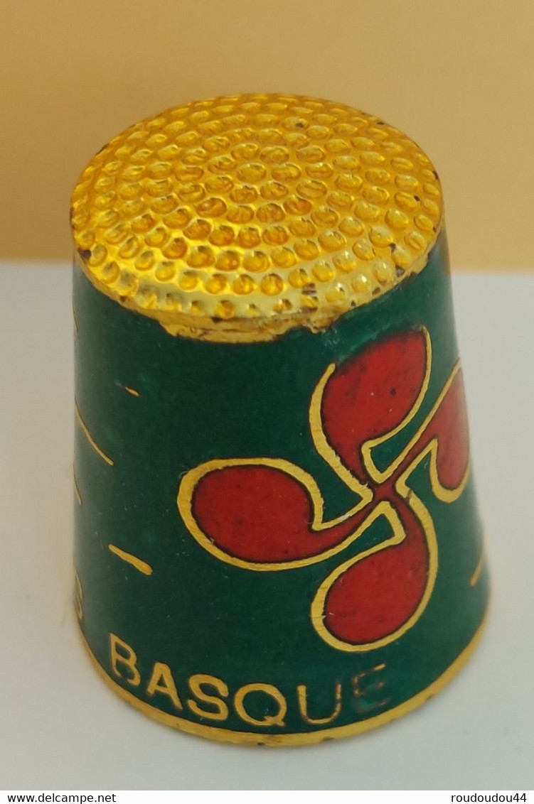 Dé à Coudre De Collection En Laiton - PAYS BASQUE - Thimbles