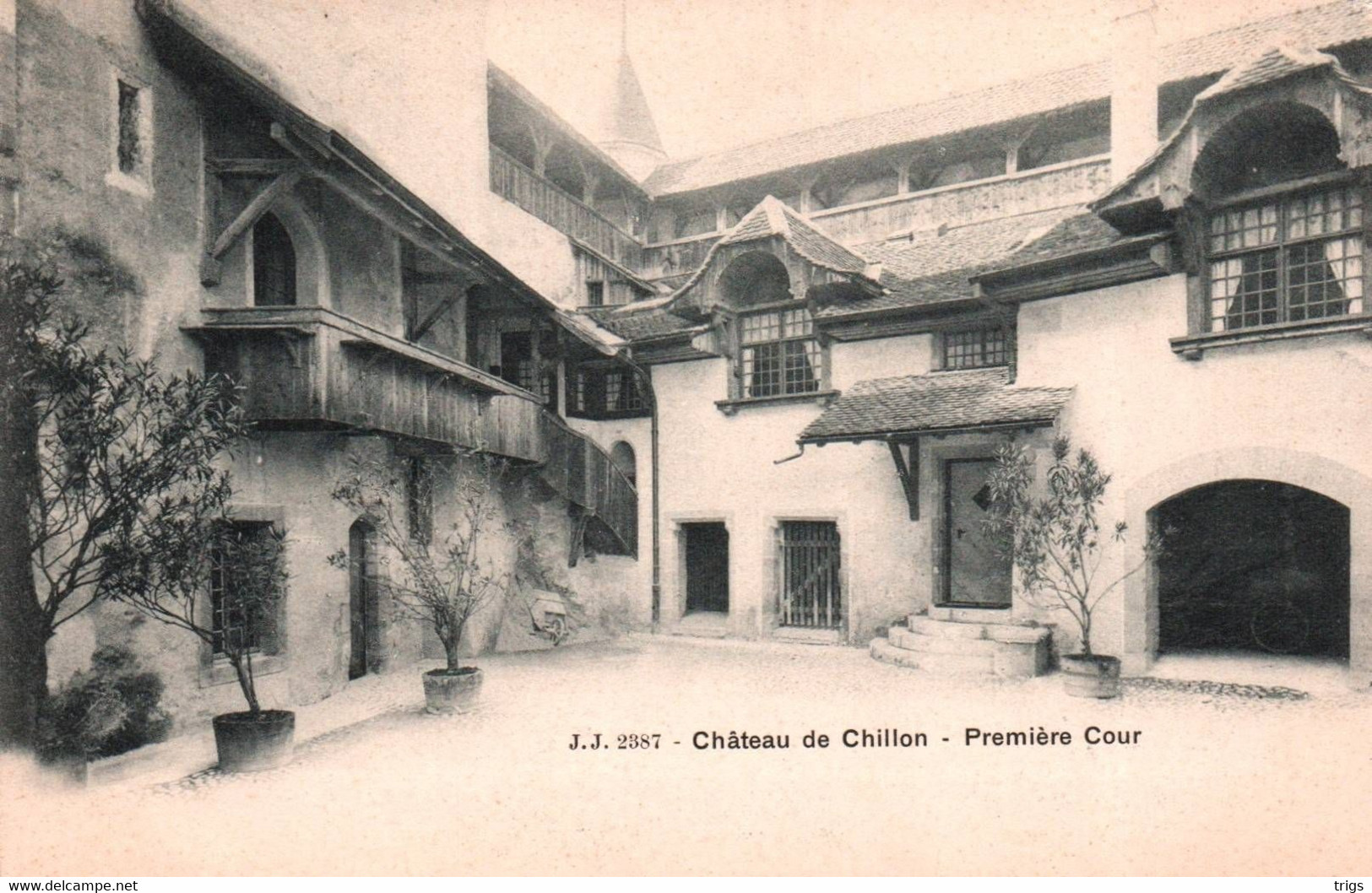 Château De Chillon - Première Cour - Premier