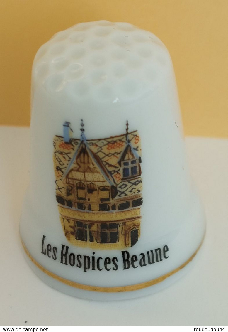 Dé à Coudre De Collection En Porcelaine - LES HOSPICES DE BEAUNE - Fingerhüte