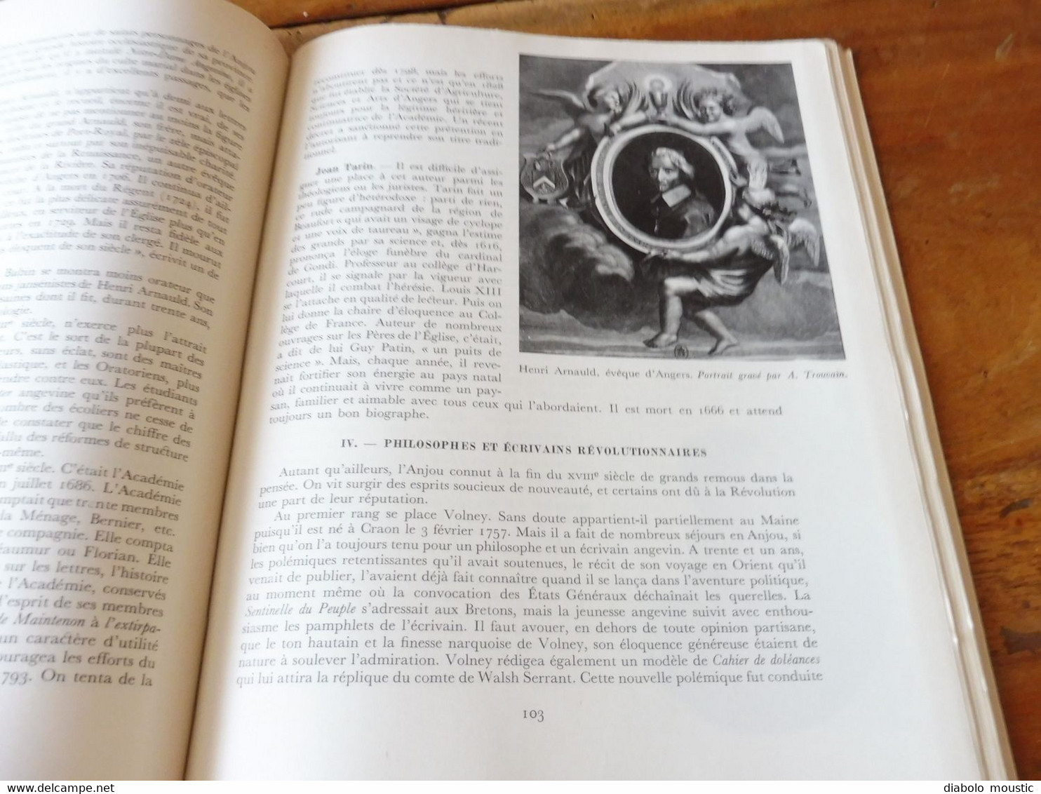 1951   ANJOU  ( Inondation du Val); Durtal, Saumur, Angers, Saint-Florent; Célébrités; Arts; Histoire; Etc