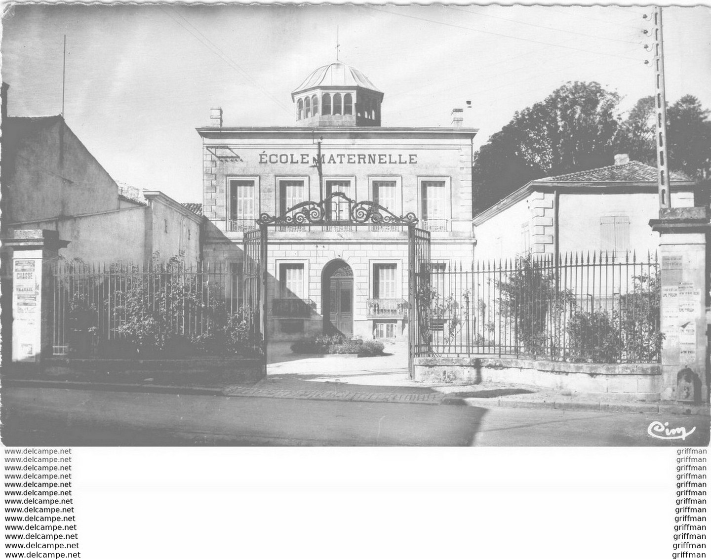 COULONGES SUR L'AUTIZE L'ECOLE MATERNELLE CPSM 9X14 TBE - Coulonges-sur-l'Autize