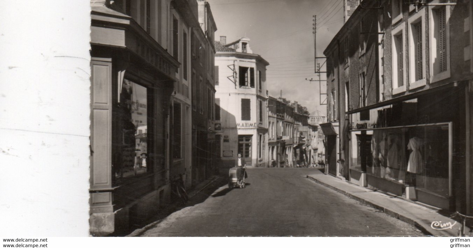 COULONGES SUR L'AUTIZE RUE DU COMMERCE CPSM 9X14 TBE - Coulonges-sur-l'Autize