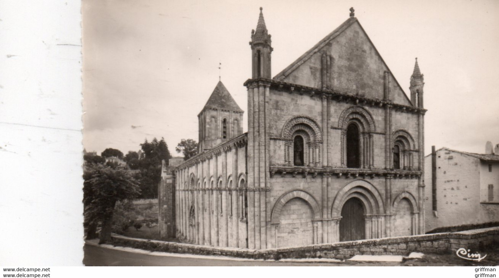 MELLE FACADE DE L'EGLISE SAINT HILAIRE CPSM 9X14 TBE - Melle