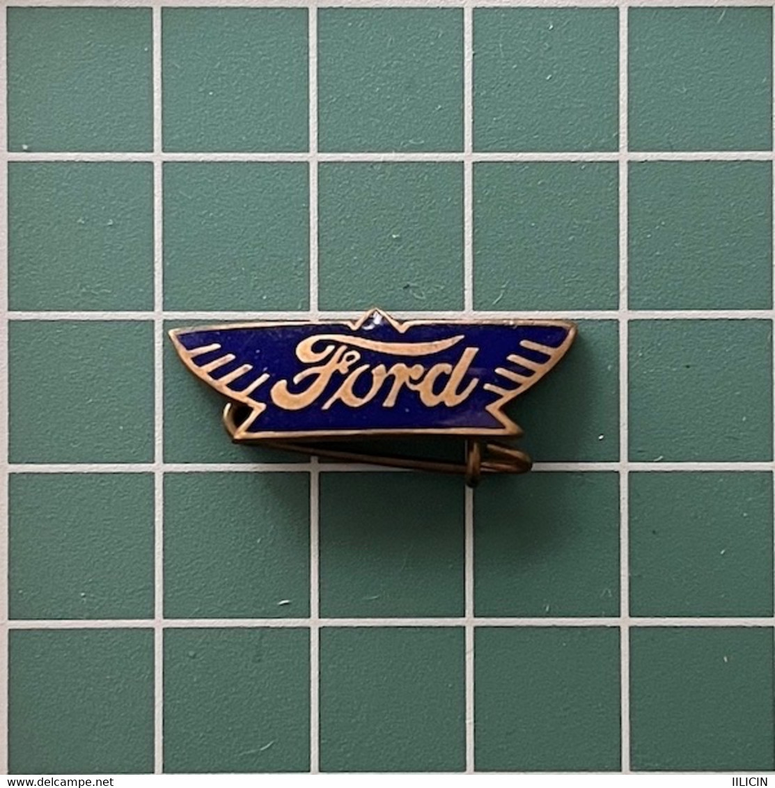 Badge Pin ZN012369 - Automobile Car Ford (1912-1917) - Ford