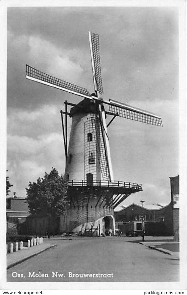 E448 - Oss Nw. Brouwerstraat - MOLEN - - Oss