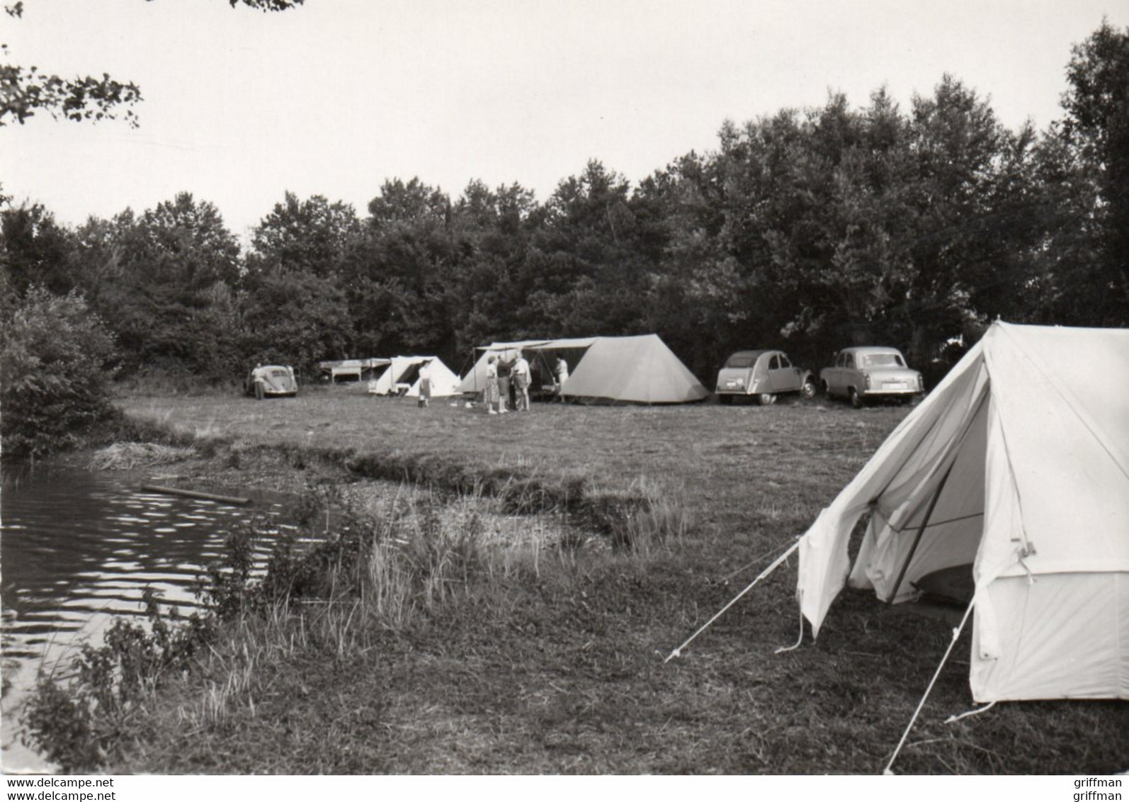 LE PONTET UN COIN DU CAMPING AU BORD DU LAC CPSM GM TBE - Le Pontet